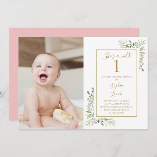 野生のワンガール、1歳の誕生日の緑の写真 招待状 (正面/裏面)