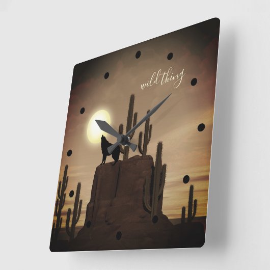 野生の事の~の満月のオオカミの遠ぼえの砂漠のサボテン スクエア壁時計 (傾斜)