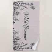 野生の夏の野草の鳩 ビーチタオル (正面)