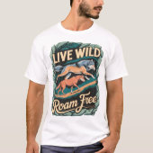 野生の狼の冒険　レトロな自然の芸術 Tシャツ (正面)
