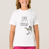 野生の生まれ猫の登山の木になる野生の人 Tシャツ (正面)