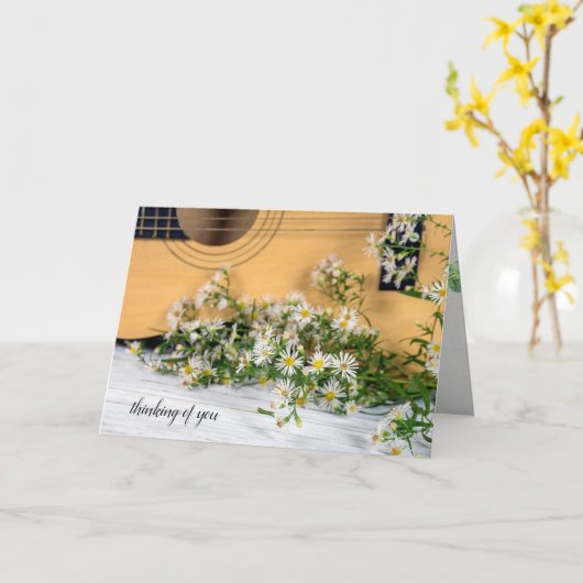 野生の花が付いているギター カード (黄色い花)