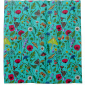 野生の花と蛾オンティール（緑がかった色） シャワーカーテン (正面)