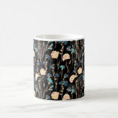 野生の花のイラストレーション。ヴィンテージ継ぎ目のないパット コーヒーマグカップ (中央)