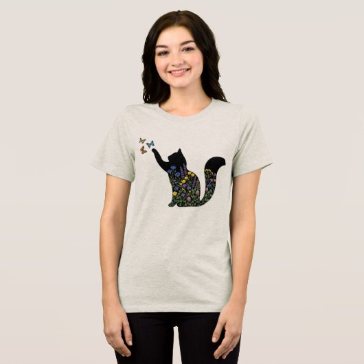 野生の花の猫のシルエット蝶 トライブレンドＴシャツ (正面全面)
