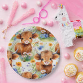 野生の花を咲かせるハイランド牛 ペーパープレート (パーティー)