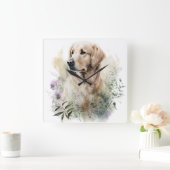 野生の花を持つ美しいゴールデンレトリバー犬 スクエア壁時計 (ホーム)