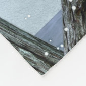 野生の雪に覆われたフクロウの冬に フリースブランケット (角)