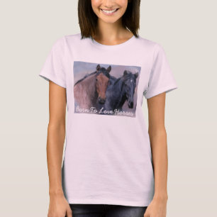 野生の馬の女性Tシャツ Tシャツ