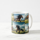 野生の馬の群走れ コーヒーマグカップ (正面右)