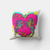 野生の馬 クッション (裏面)