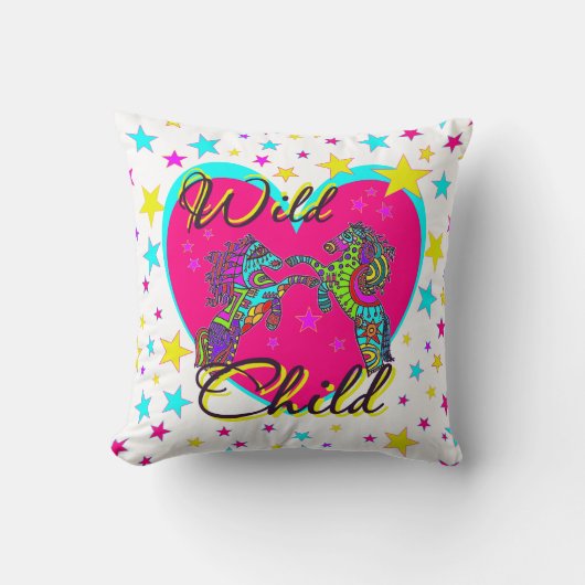 野生の馬 クッション (正面)