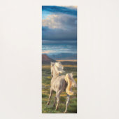 野生の馬"生きる走"" ヨガマット (裏面)