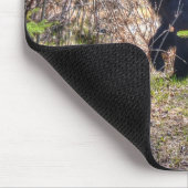 野生の黒いクマと木の野生生物写真 マウスパッド (コーナー)