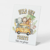 野生の1男の子の誕生日サファリ動物 台座サイン (正面)