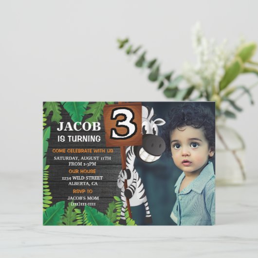 野生の3つのサファリのカスタムな写真の誕生日の招待状 招待状 (スタンド正面)