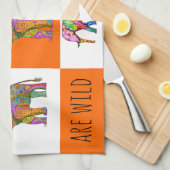 野生カラフルで自由な象のキッチンタオル キッチンタオル (四つ折り)