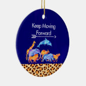 野生保の動物が一緒にランニング動く セラミックオーナメント (右)