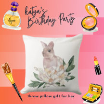 野生動物のウサギと花