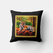 「野生威厳のあるで休んでいるトラ」買今 クッション (裏面)