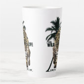 野生生物、森の冒険Tシャツボタン カフェラテマグ (正面)