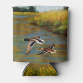 野生飛んでいるのアヒルの木炭グレー 缶クーラー (正面)