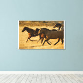 野生馬 キャンバスプリント (インサイチュ (ウッドフロア))