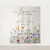 野花の草原のブライダルシャワー Love in Bloom タペストリー (正面)