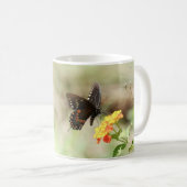 野花の蝶とローマの詩 コーヒーマグカップ (正面右)