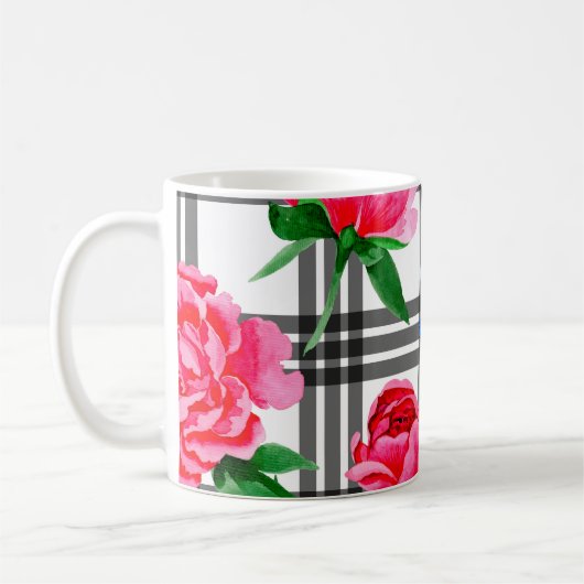 野花の赤と青の牡丹の花が入る コーヒーマグカップ (左)