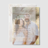 野花の赤ん坊の服の性別を明かす ベラム紙招待状 (オフセット (カップル))