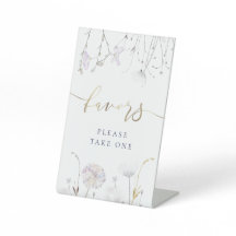 野花は台座の看板を好む