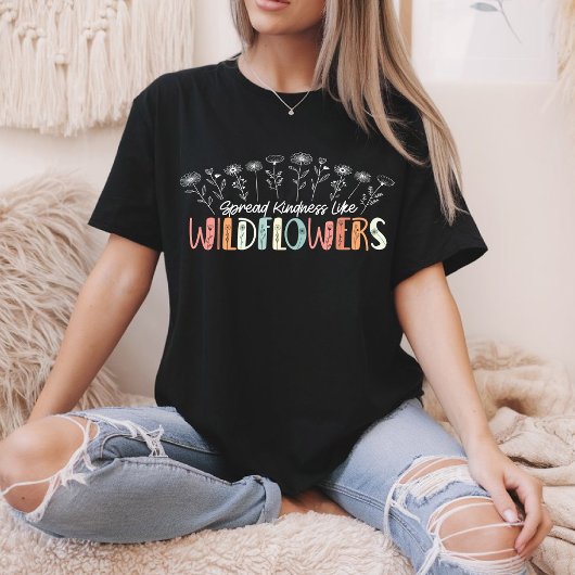 野草のように優しさを広げ感動的る Tシャツ