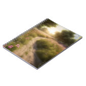 野草地の未舗装の道 ノートブック (左側)