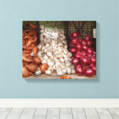 野菜 – サツマイモ、ニンニク、玉ねぎ キャンバスプリント (インサイチュ (ウッドフロア))