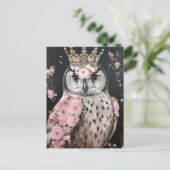 金の冠とピンクの花をつけるスノーフクロウ ポストカード (スタンド正面)