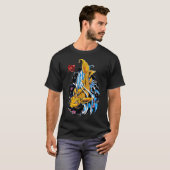 金の日本のコイのデザイン Tシャツ (正面フル)