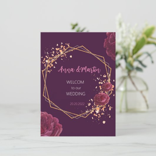 金の枠に花が燃えている (スタンド正面)