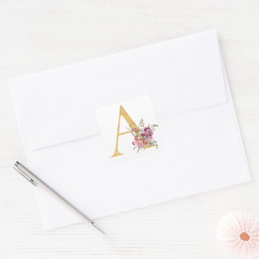金の装飾が施された花のアルファベットA スクエアシール (封筒)