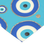 金アクセントのギリシャの悪のまなざしパターン ショートテーブルランナー (コーナー)