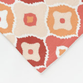 金イカットの幾何学的なパターン フリースブランケット (角)