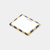 金ゴールドおよびパーソナライズな濃紺のストライプ ポストイット (アングル)
