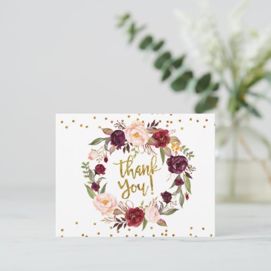 金ゴールドおよび赤いMarsalaの花柄のサンキューカード 招待状 (スタンド正面)