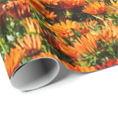 金ゴールドおよび錆の菊の豊富な分野 ラッピングペーパー (ロールコーナー)