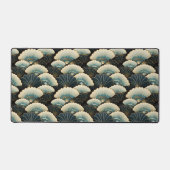 金ゴールドとパターン(の模様が)あるティール(緑がかった色)日本のフインスパイアン・モチーフ デスクマット (正面)