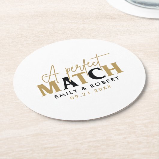 金ゴールドとブラックパーフェクト結婚マッチの贈り物 ラウンドペーパーコースター (アングル)