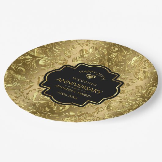 金ゴールドとブラック50周年結婚を迎える ペーパープレート (アングル)