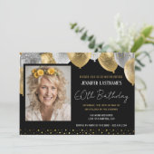 金ゴールドとブラック60誕生日フォト招待状 招待状 (スタンド正面)