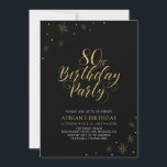 金ゴールドとブラック |シックモダン80th誕生日パーティー 招待状<br><div class="desc">この祝金ゴールドと80歳の誕生日パーティの招待スタイリッシュで、あなたの特別な日を見よう。このデザインは、シックな金ゴールドタイポグラフィと黒い背景を持つ金ゴールド要素を備えている。文字カスタマイズと背景色を指定できる。私のショップBaraBomDesignで利用可能なさらに一致する項目。カスタムデザイもしンが必要です連絡が、メールでbarabomdesign@gmail.comまで連絡して下さい</div>