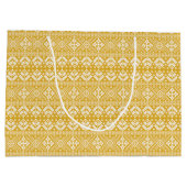 金ゴールドとホワイトクリスマスフェア島のパターン ラージペーパーバッグ (裏面)